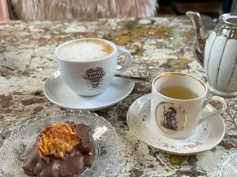 Café KoWo Cafe im Hof